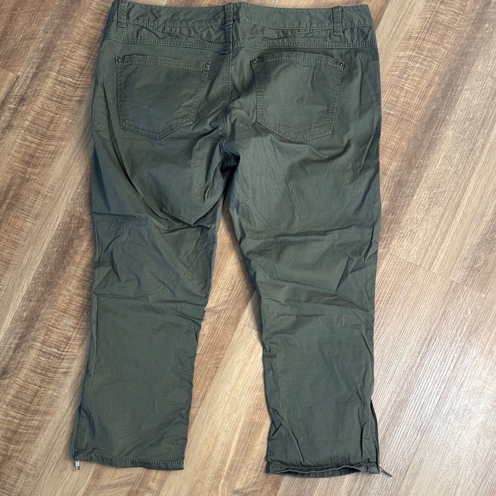 Olive capri - Picture 4 of 5